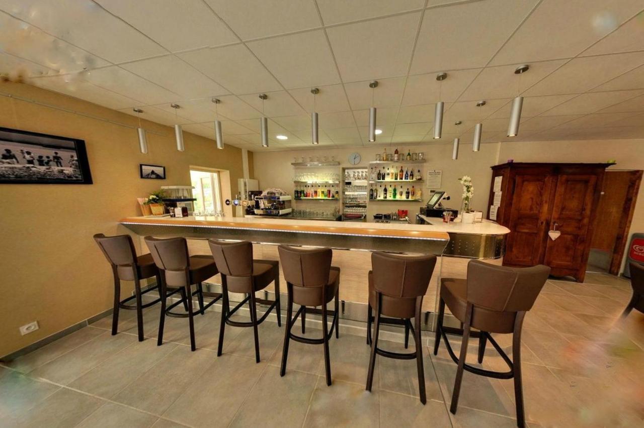 Camping Les Princes D'Orange Hotel Orpierre Екстериор снимка