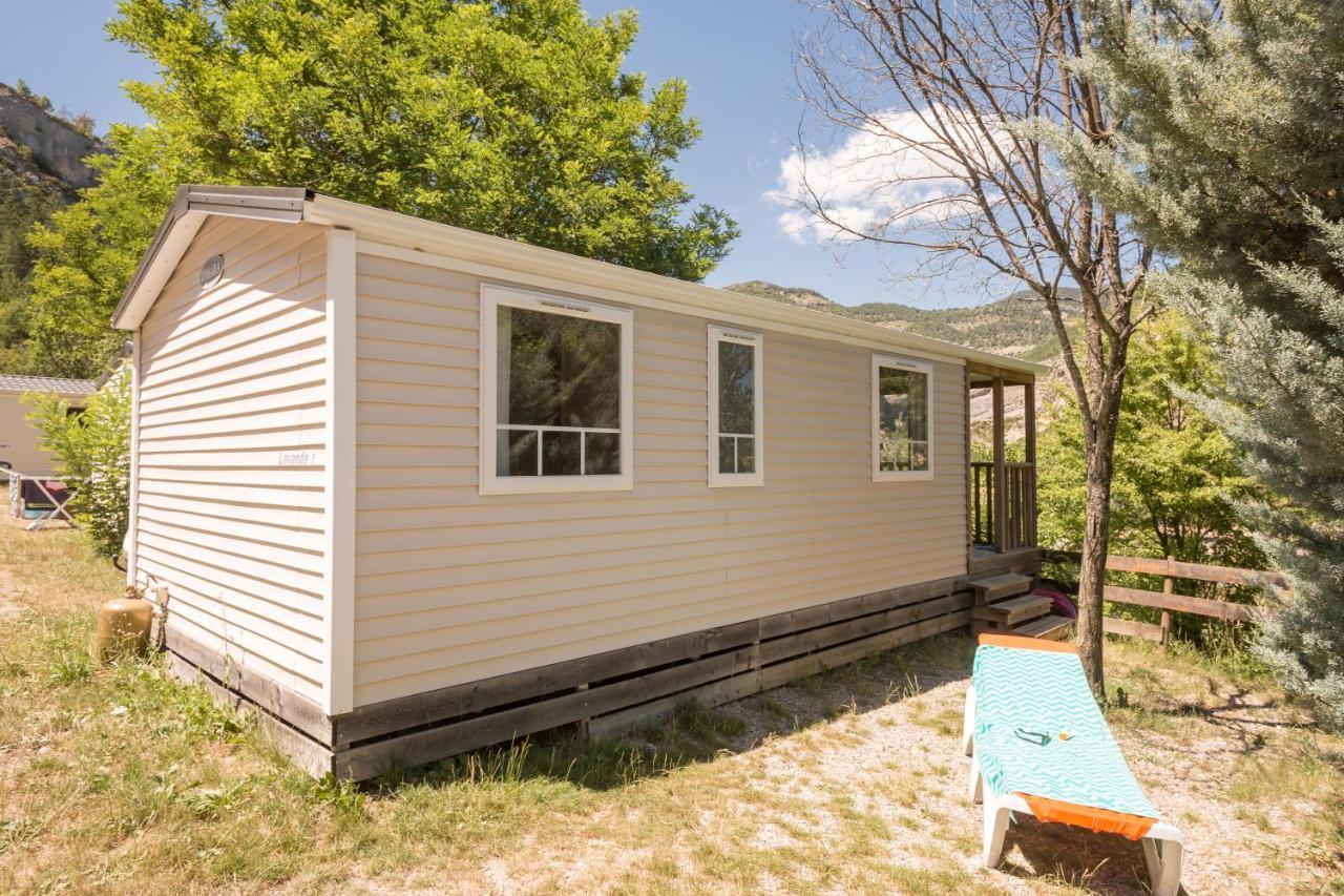 Camping Les Princes D'Orange Hotel Orpierre Екстериор снимка