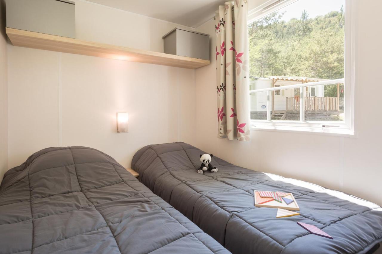 Camping Les Princes D'Orange Hotel Orpierre Екстериор снимка