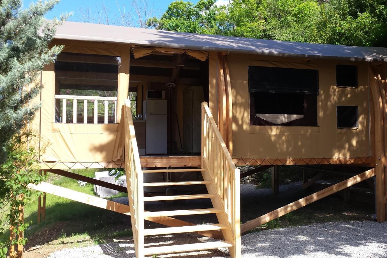Camping Les Princes D'Orange Hotel Orpierre Екстериор снимка