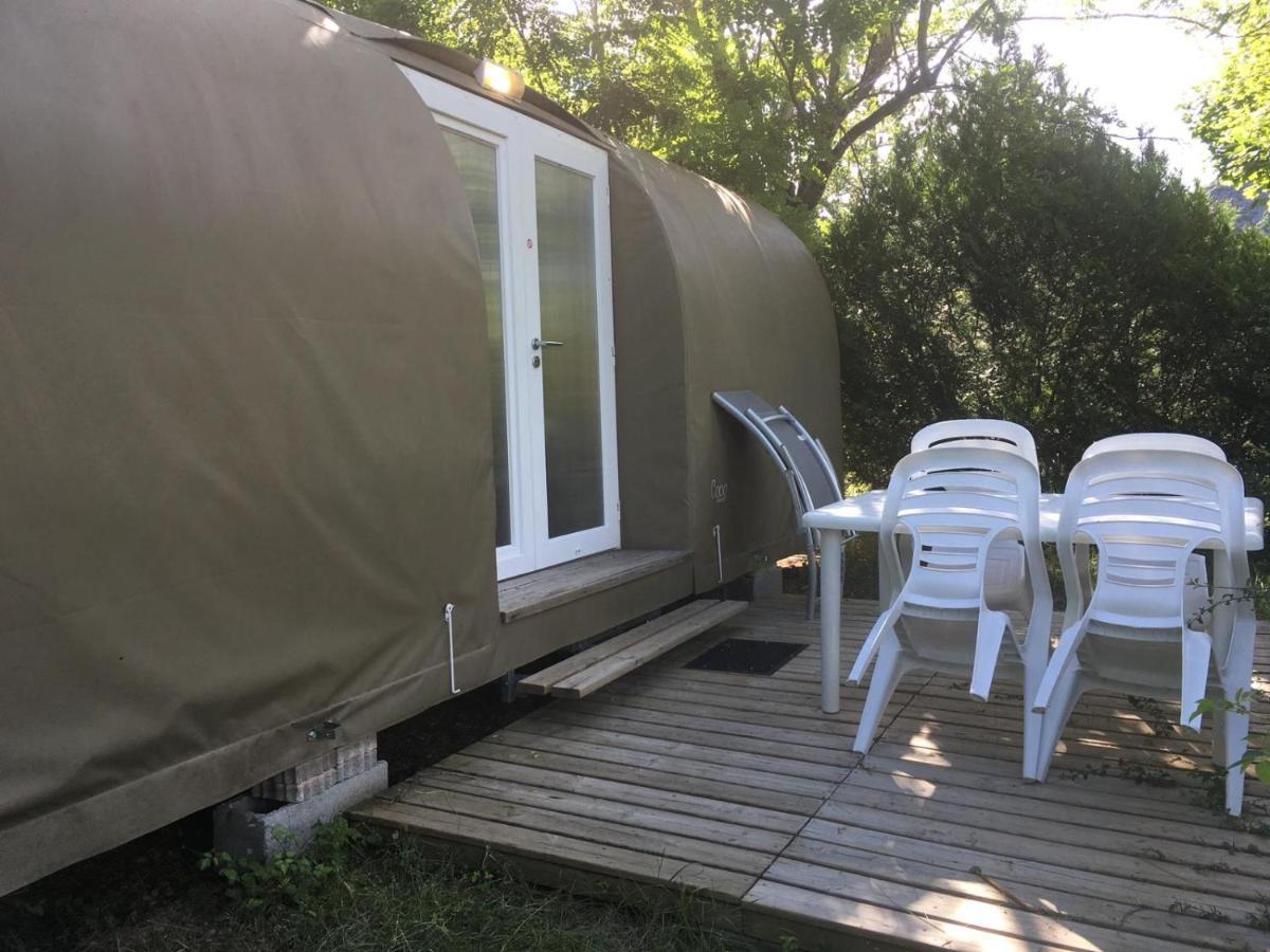 Camping Les Princes D'Orange Hotel Orpierre Екстериор снимка